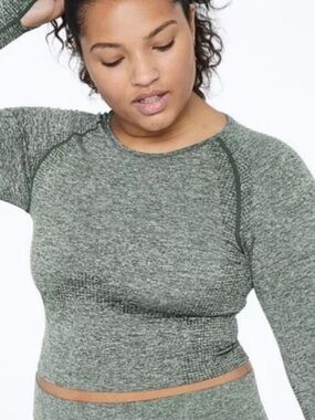 Victoria’s Secret PINK Active Seamless Long Sleeve Green Activewear Crop Top XS